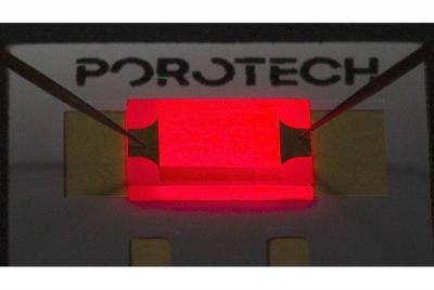 Porotech red microLED device photo
