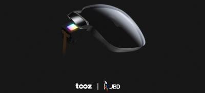 Tooz and JBD - curved waveguide with a color micrOLED image